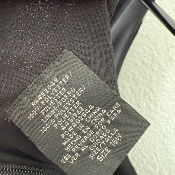 Black and Pink Sleeveless Maxi Dress with Scoop Neck - Picture 10 of 11